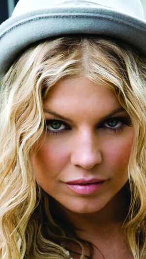 DAVID GUETTA & CHRIS WILLIS FT FERGIE & LMFAO - GETTIN OVER YOU