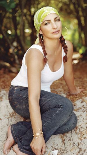 Gloria Estefan - Get On Your Feet