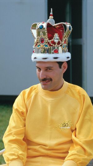 Queen - Thank God It's Christmas