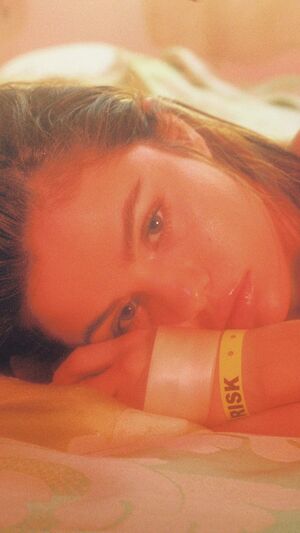 SELENA GOMEZ, BENNY BLANCO & GRACIE ABRAMS - CALL ME WHEN YOU BREAK UP