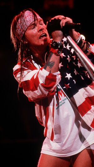 Guns N Roses - Paradise City