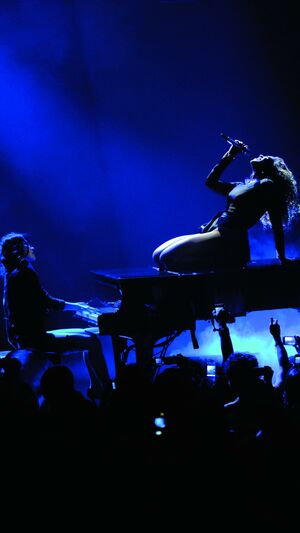 Beyoncé - Save the hero