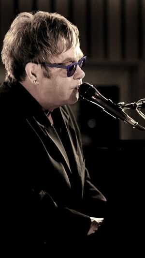 Elton John - I'm Still Standing