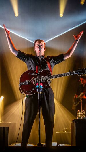 George Ezra - Green Green Grass