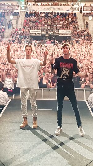 Ofenbach vs. Nick Waterhouse - Katchi