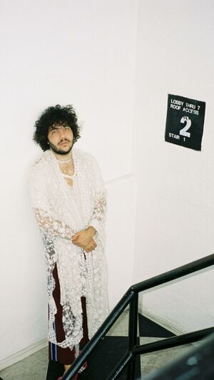 SELENA GOMEZ, BENNY BLANCO & GRACIE ABRAMS - CALL ME WHEN YOU BREAK UP