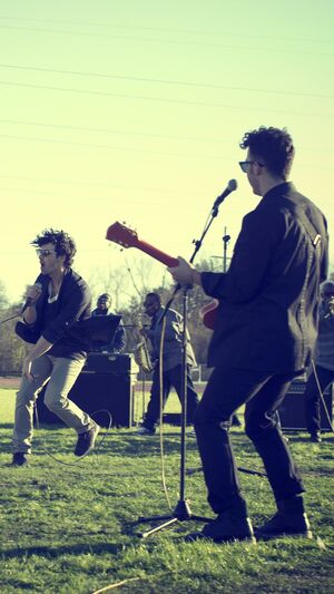 JONAS BROTHERS FT KAROL G - X