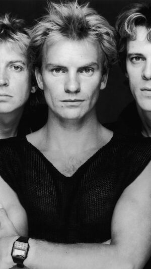 Police - Walking On The Moon