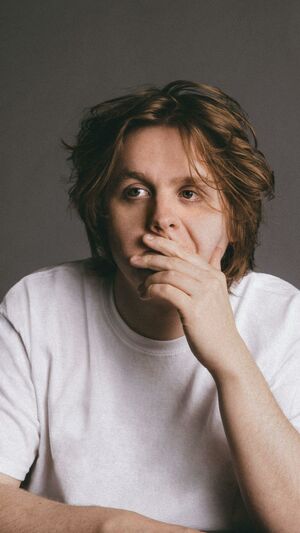 Lewis Capaldi - Almost