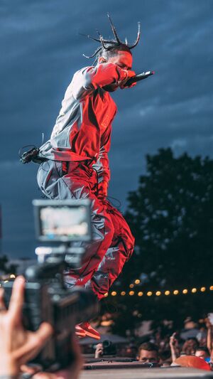 TRAVIS SCOTT FT THE WEEKND - SKELETONS