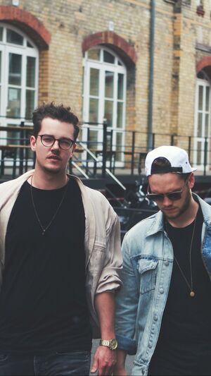 Toby Romeo & YouNotUs - What It Feels Like