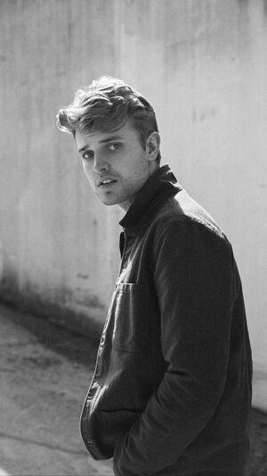 Kygo feat. Sandro Cavazza - Happy Now