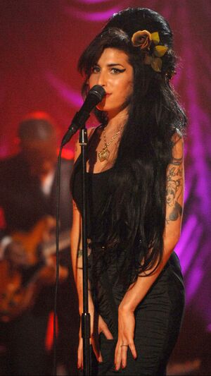 Mark Ronson ft Amy Winehouse - Valerie