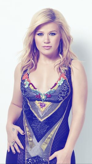 Kelly Clarkson feat. Ronnie Dunn - Baby It's Cold Outside