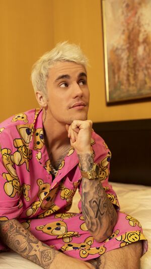 JUSTIN BIEBER - HOLD ON