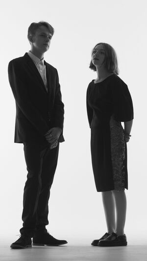 Sophie And The Giants - Loser