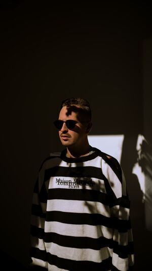 Robin Schulz x Sigala feat. Zoe Wees - AM to PM