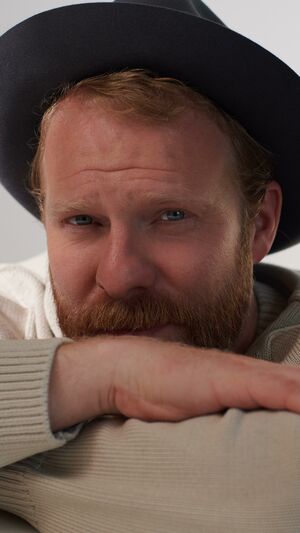 Bakermat feat. Alex Clare - Living