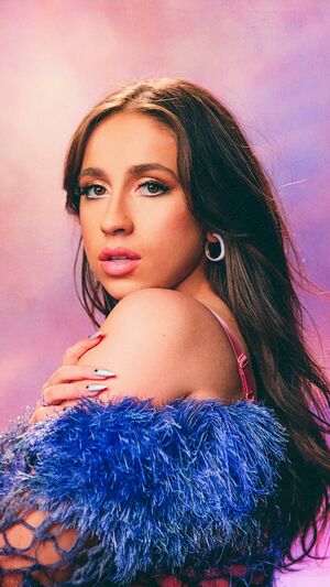 TATE MCRAE - JUST KEEP WATCHING