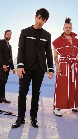 DNCE - Cake By The Ocean