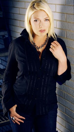 Kim Wilde - You Keep Me Hangin On