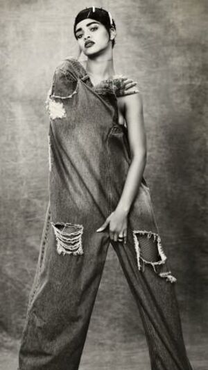 DAVID GUETTA FT RIHANNA - WHO'S THAT CHICK