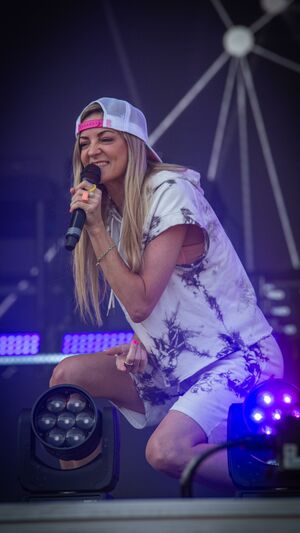 Laurell - Best Night Ever