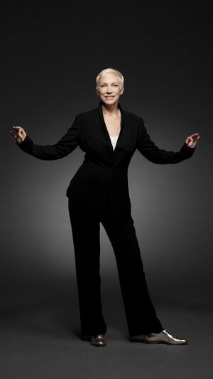 Eurythmics - Here Comes The Rain Again