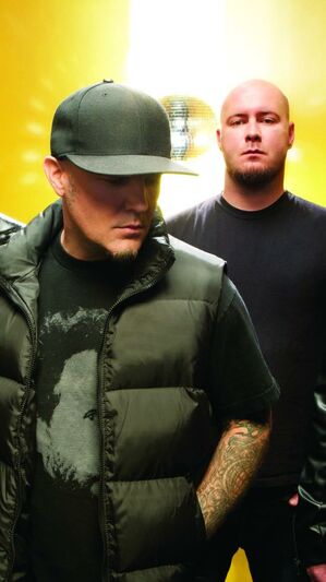 Limp Bizkit - Behind Blue Eyes