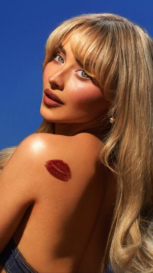 Sabrina Carpenter - Manchild