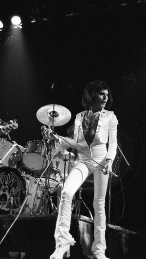 Queen - Somebody To Love
