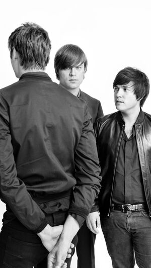 Mando Diao - Dance With Somebody
